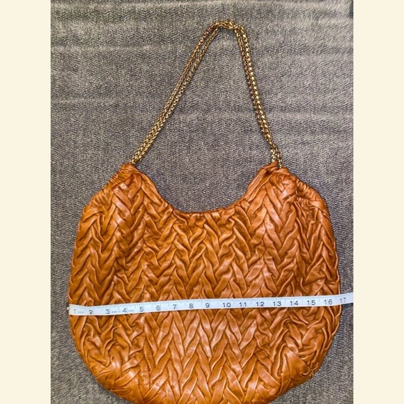 GENUINE ELIE TAHARI 100% LEATHER TOTE - Picture 5 of 10